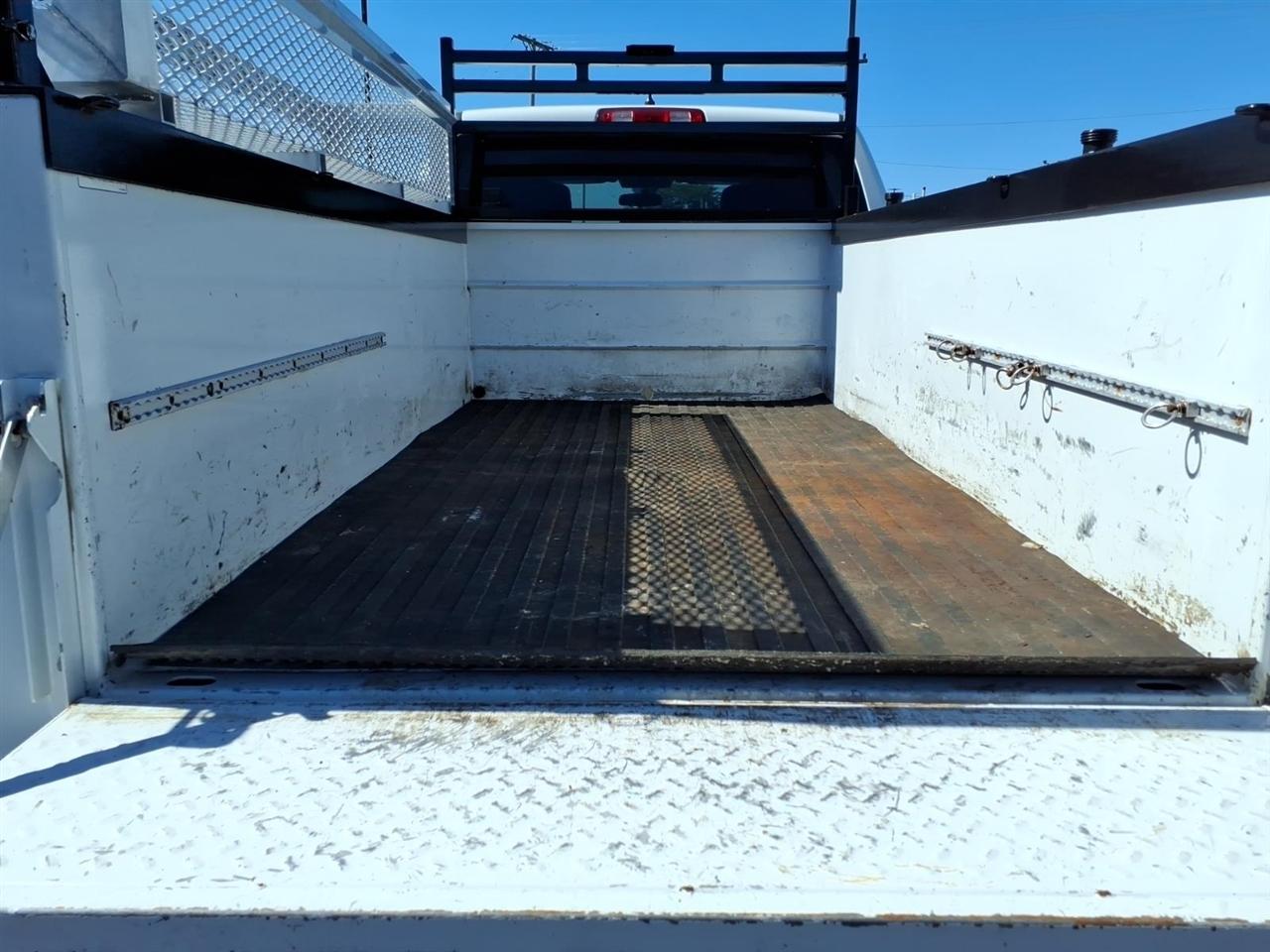 RAM 2500 Tradesman 4x4 Crew Cab 8' Box 2020