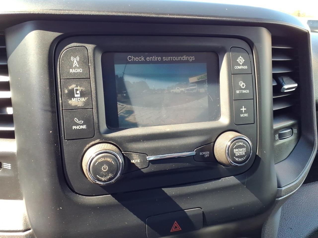 RAM 2500 Tradesman 4x4 Crew Cab 8' Box 2020
