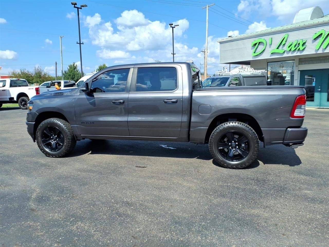 RAM 1500 Big Horn 4x4 Crew Cab 5'7" Box 2020