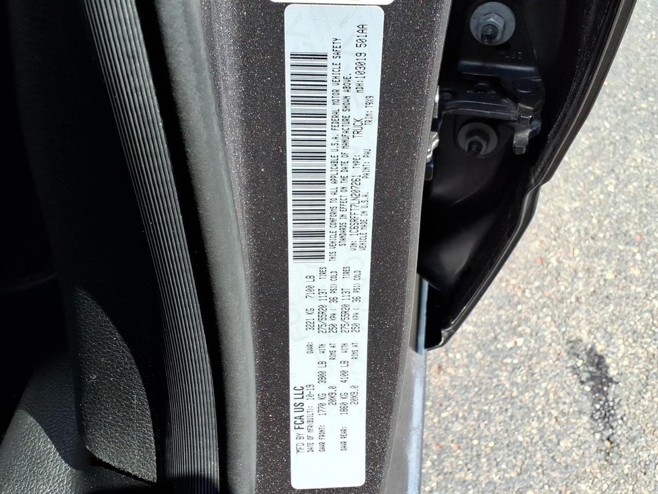 RAM 1500 Big Horn 4x4 Crew Cab 5'7" Box 2020