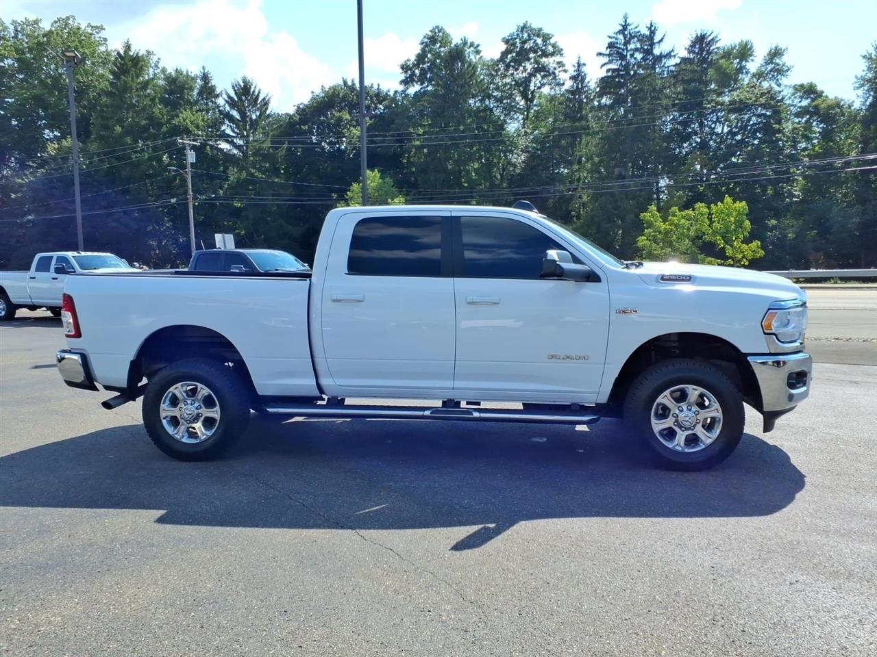 RAM 2500 Big Horn 4x4 Crew Cab 6'4" Box 2022