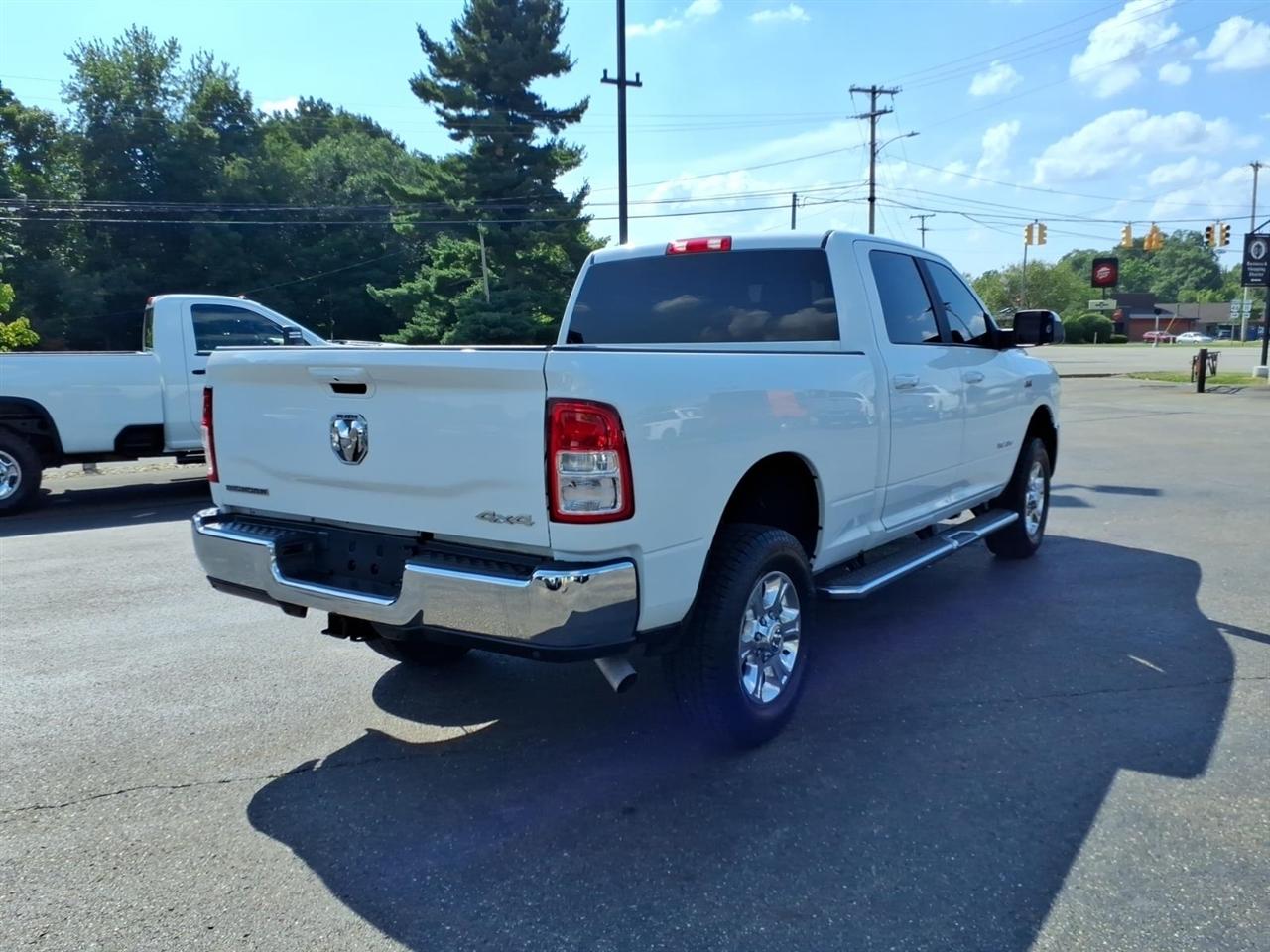RAM 2500 Big Horn 4x4 Crew Cab 6'4" Box 2022