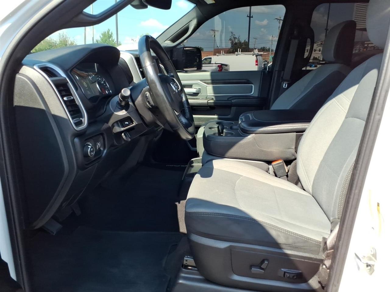 RAM 2500 Big Horn 4x4 Crew Cab 6'4" Box 2022