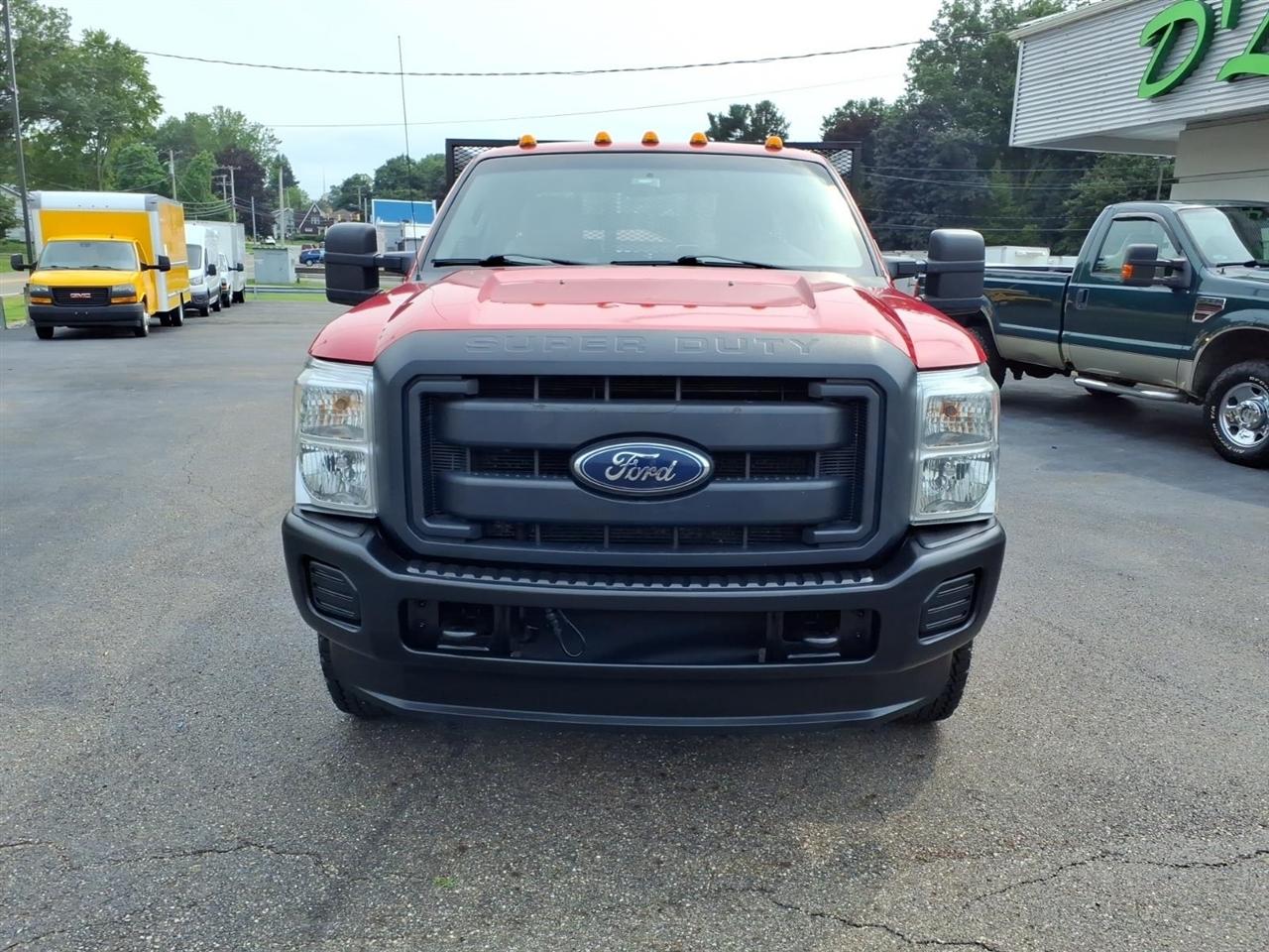 Ford Super Duty F-350 DRW 4WD SuperCab 162" WB 60" CA XLT 2015