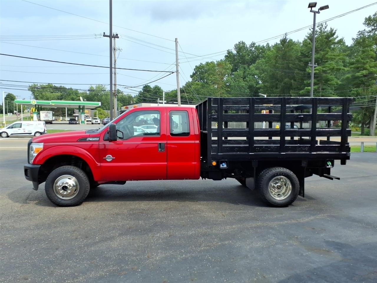 Ford Super Duty F-350 DRW 4WD SuperCab 162" WB 60" CA XLT 2015
