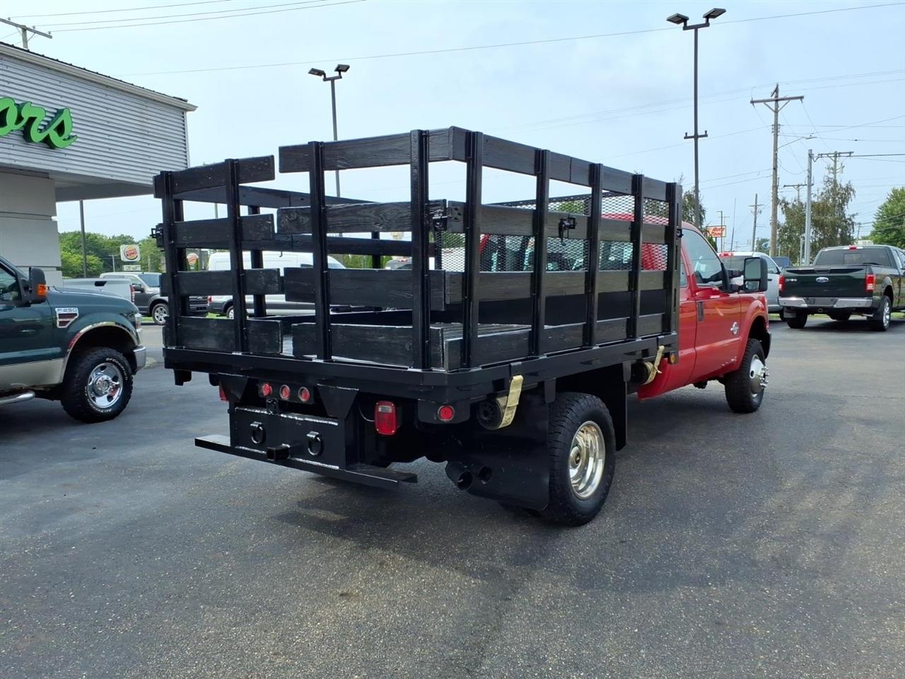 Ford Super Duty F-350 DRW 4WD SuperCab 162" WB 60" CA XLT 2015