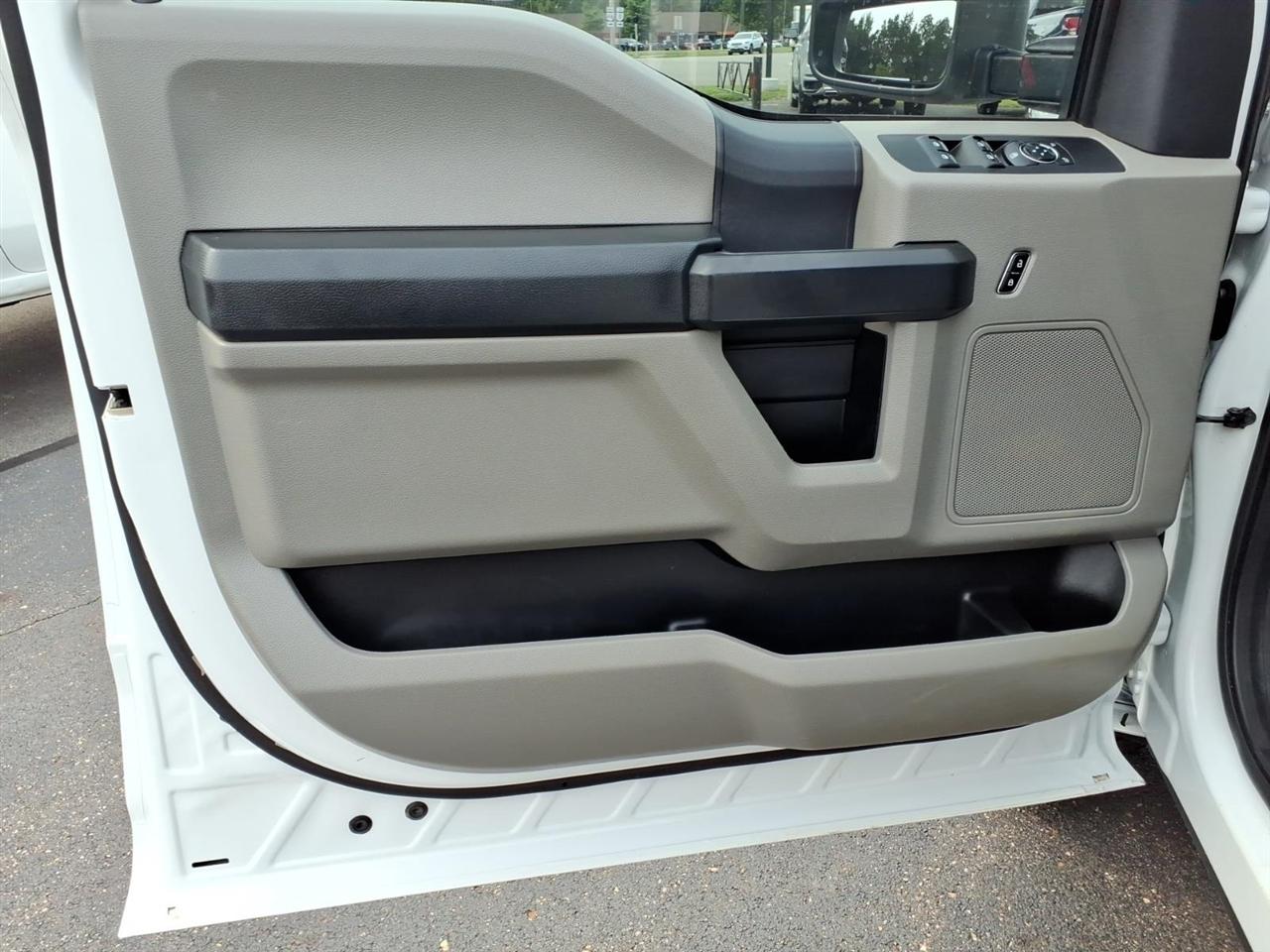 Ford Super Duty F-250 SRW King Ranch 4WD Crew Cab 8' Box 2022