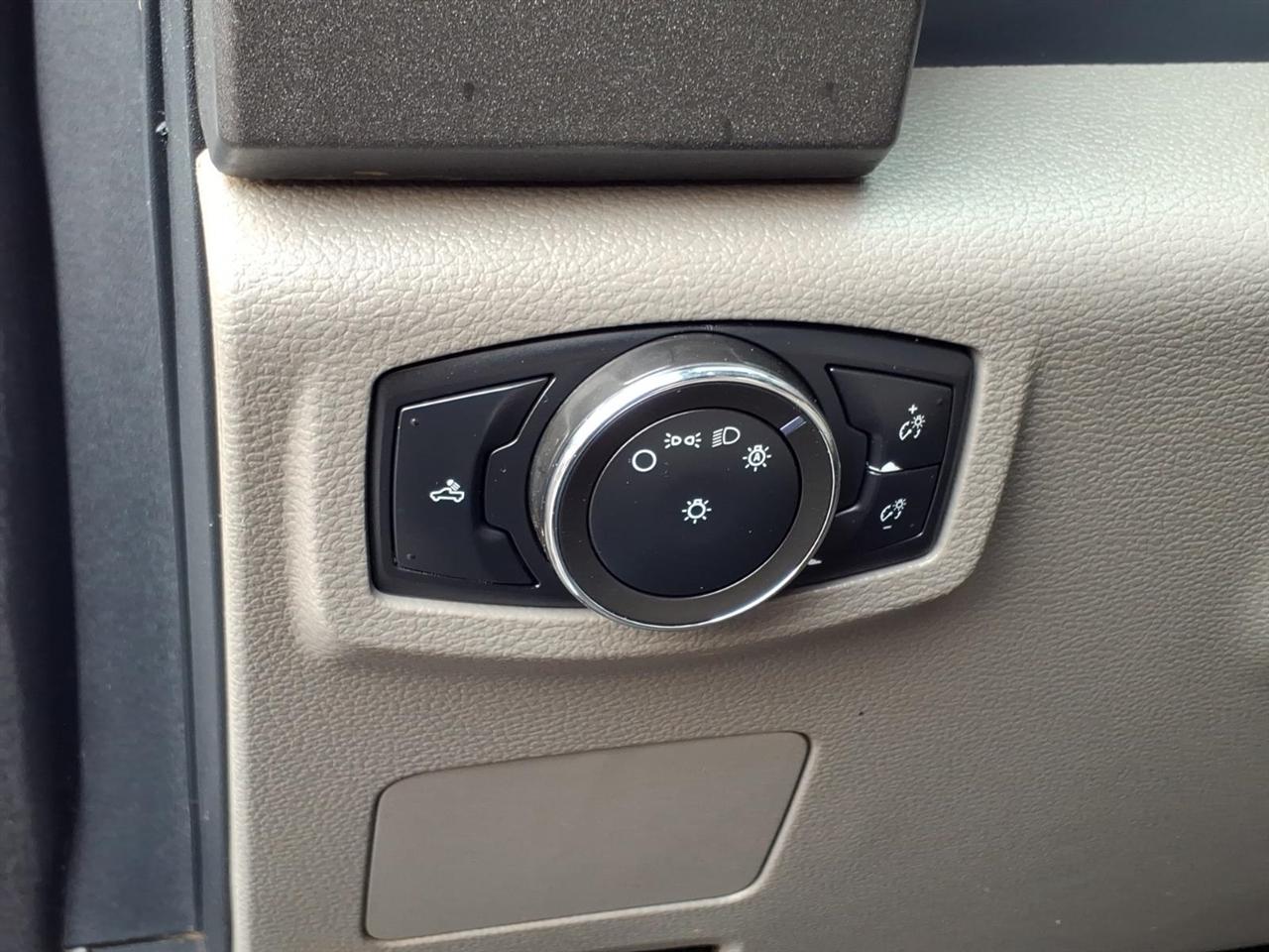 Ford Super Duty F-250 SRW King Ranch 4WD Crew Cab 8' Box 2022