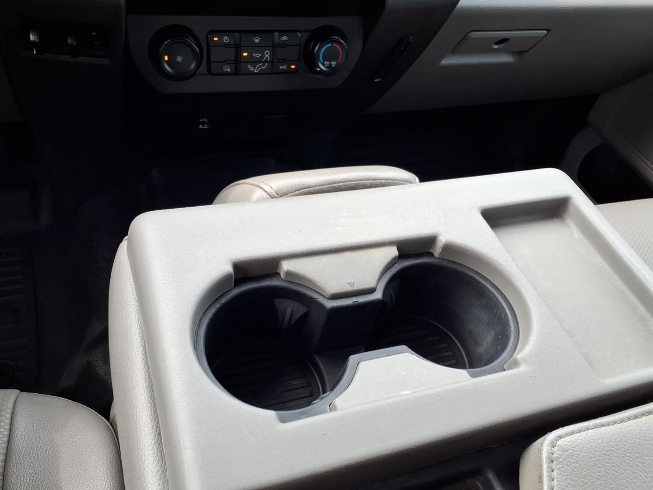 Ford Super Duty F-250 SRW King Ranch 4WD Crew Cab 8' Box 2022
