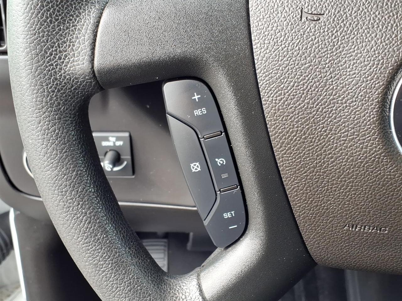 Chevrolet Express Commercial Cutaway 3500 Van 177" 2024