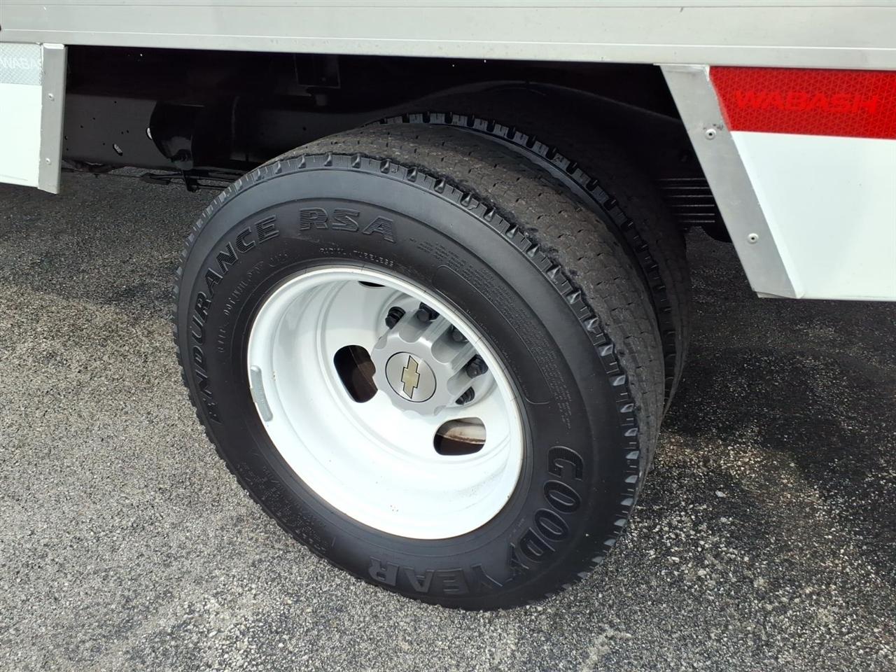 Chevrolet Express Commercial Cutaway 3500 Van 177" 2024