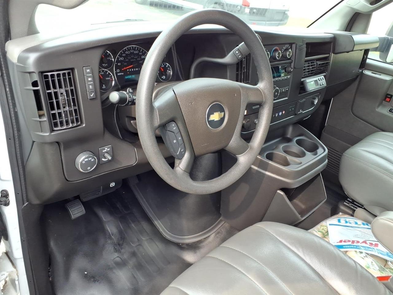 Chevrolet Express Commercial Cutaway 3500 Van 177" 2024