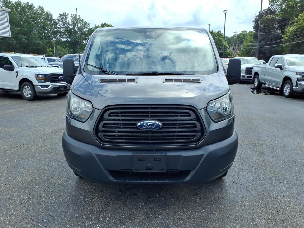 Ford Transit Wagon T-350 148" Low Roof XLT Sliding RH Dr 2017