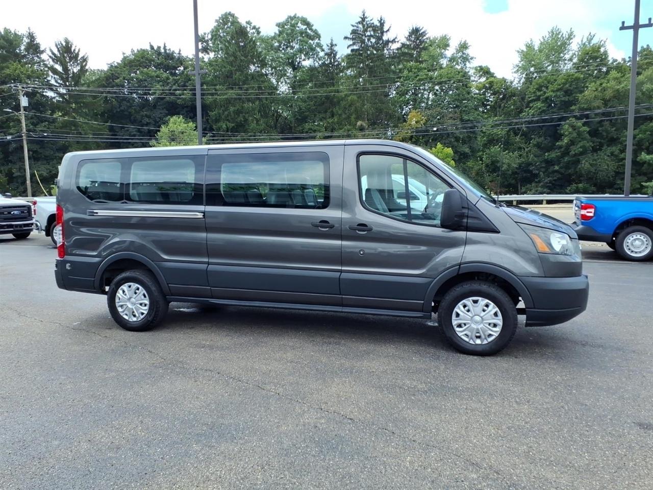Ford Transit Wagon T-350 148" Low Roof XL Sliding RH Dr 2017