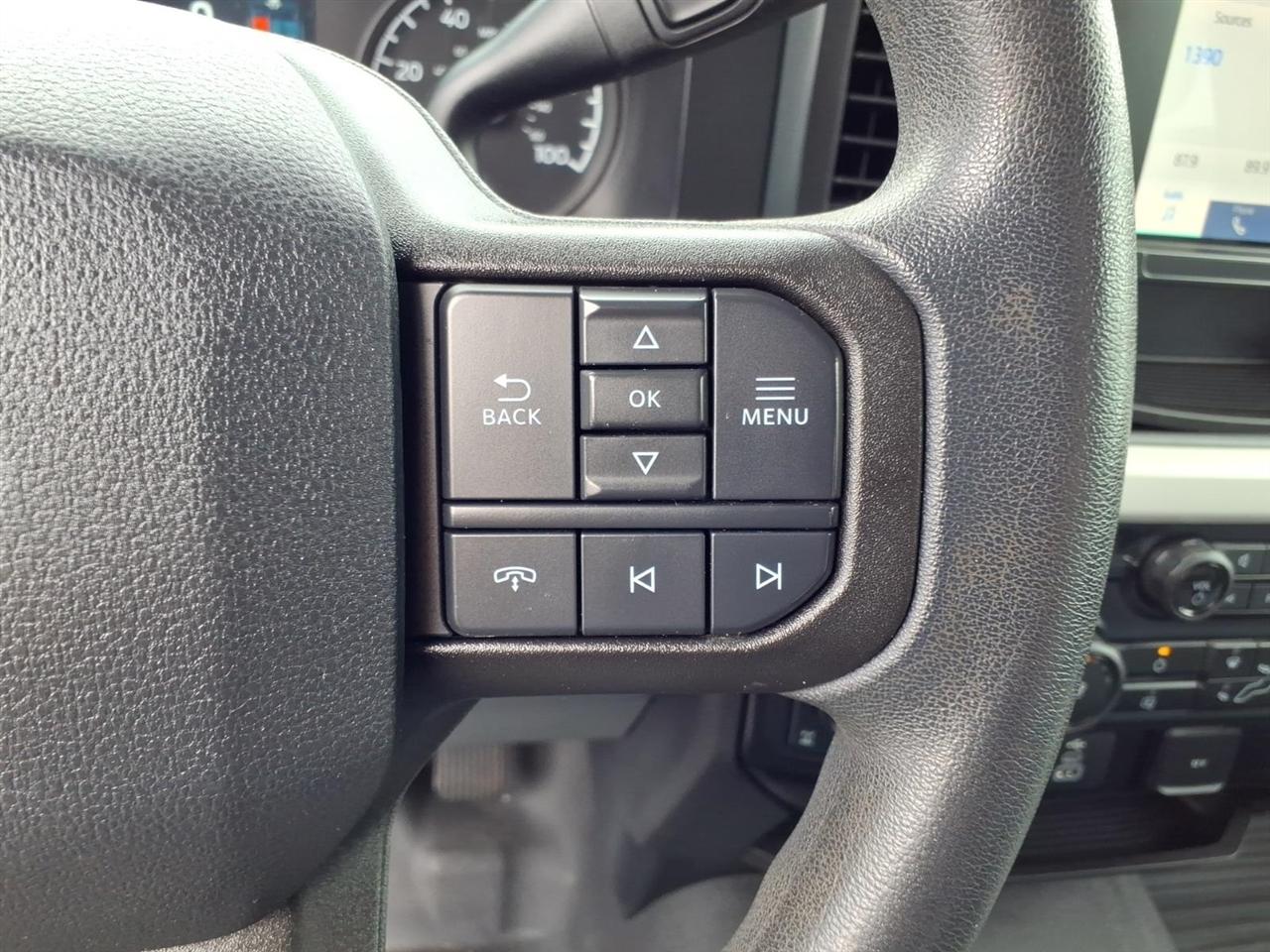 Ford Super Duty F-250 SRW XL 4WD SuperCab 8' Box 2023