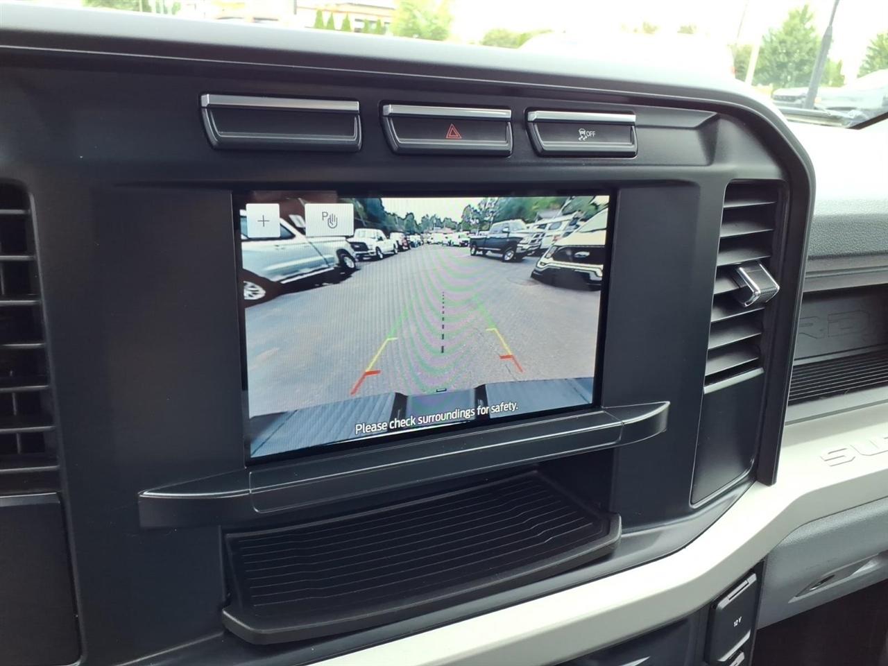 Ford Super Duty F-250 SRW XL 4WD SuperCab 6.75' Box 2023