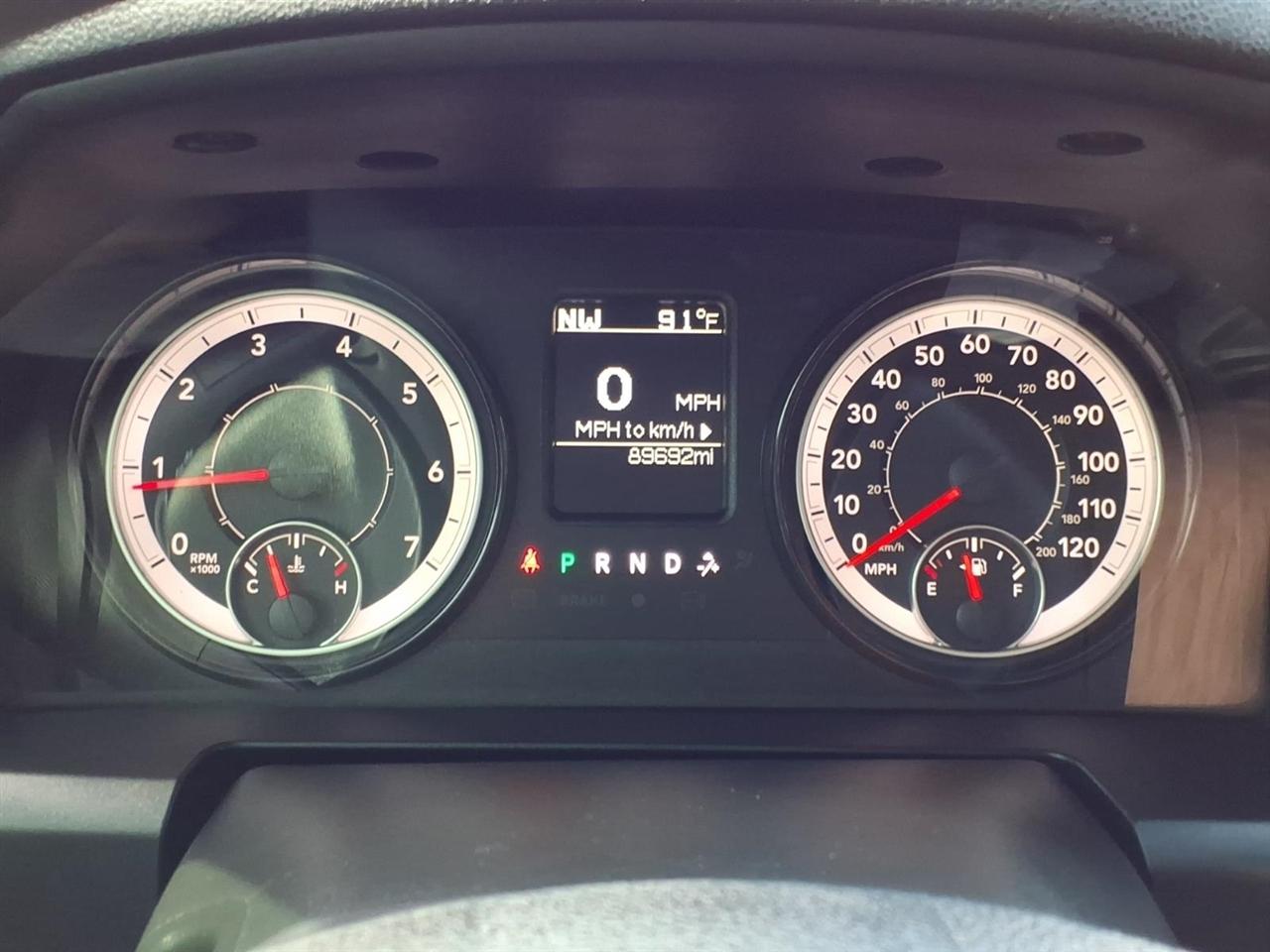 RAM 1500 Classic Tradesman 4x4 Crew Cab 5'7" Box 2021