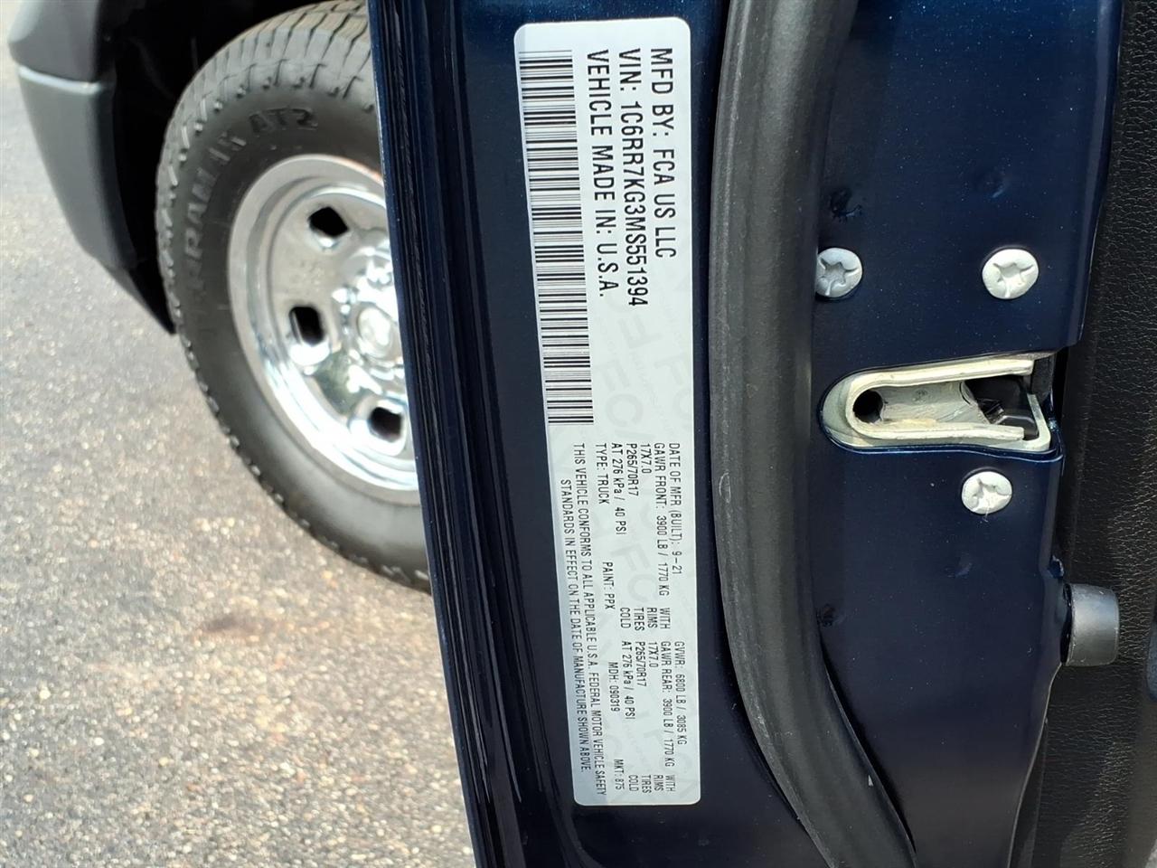 RAM 1500 Classic Tradesman 4x4 Crew Cab 5'7" Box 2021