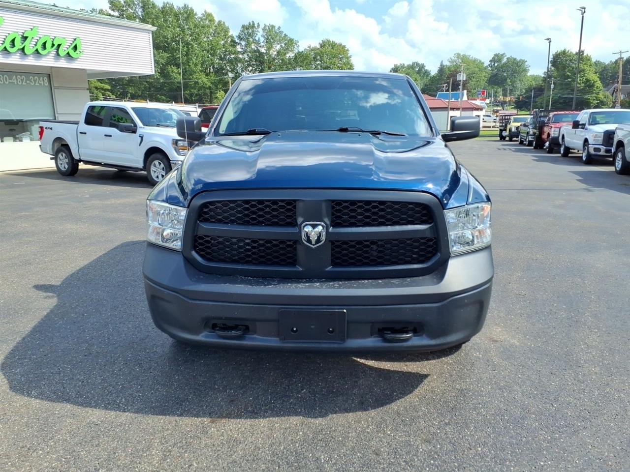 RAM 1500 Classic Tradesman 4x4 Crew Cab 5'7" Box 2021