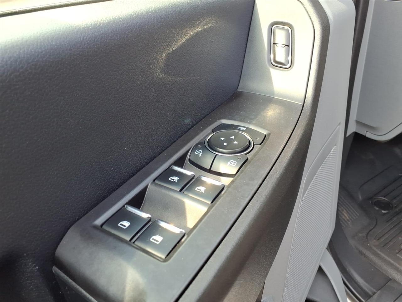 Ford Super Duty F-250 SRW XL 4WD SuperCab 8' Box 2023