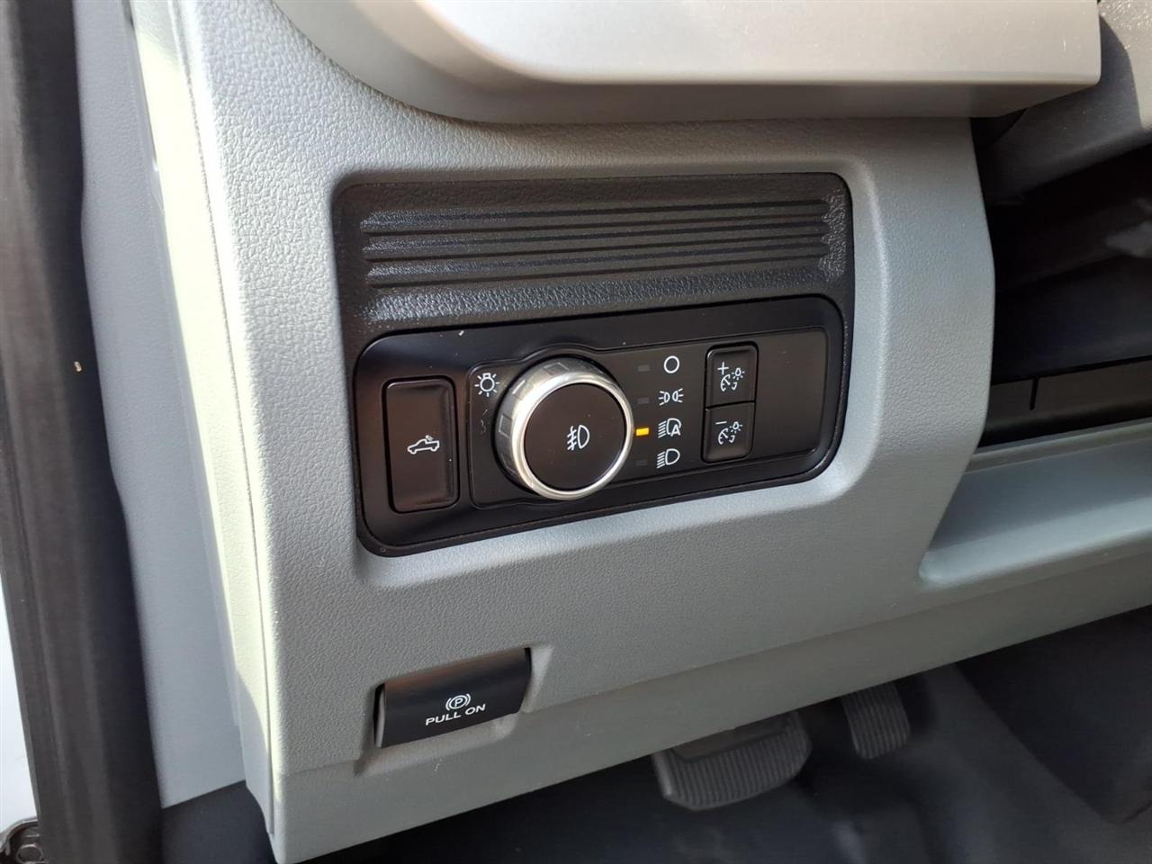Ford Super Duty F-250 SRW XL 4WD SuperCab 8' Box 2023