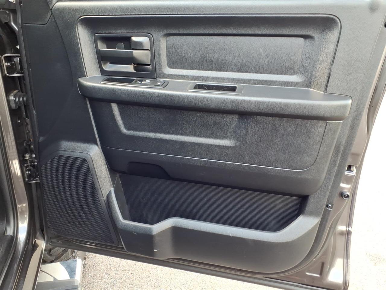 RAM 2500 4WD Crew Cab 169" Tradesman 2015