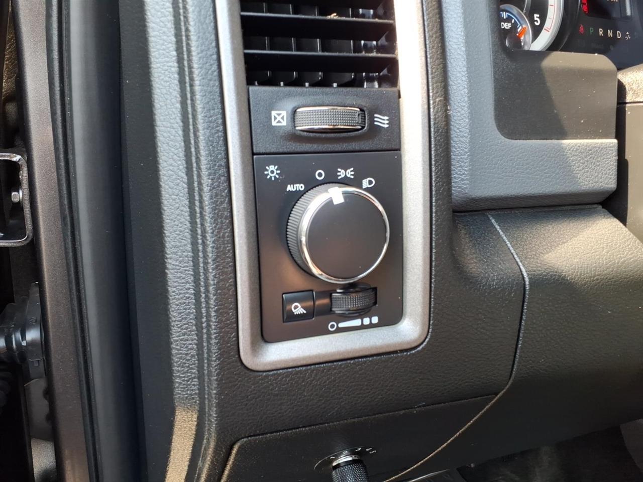 RAM 2500 4WD Crew Cab 169" Tradesman 2015