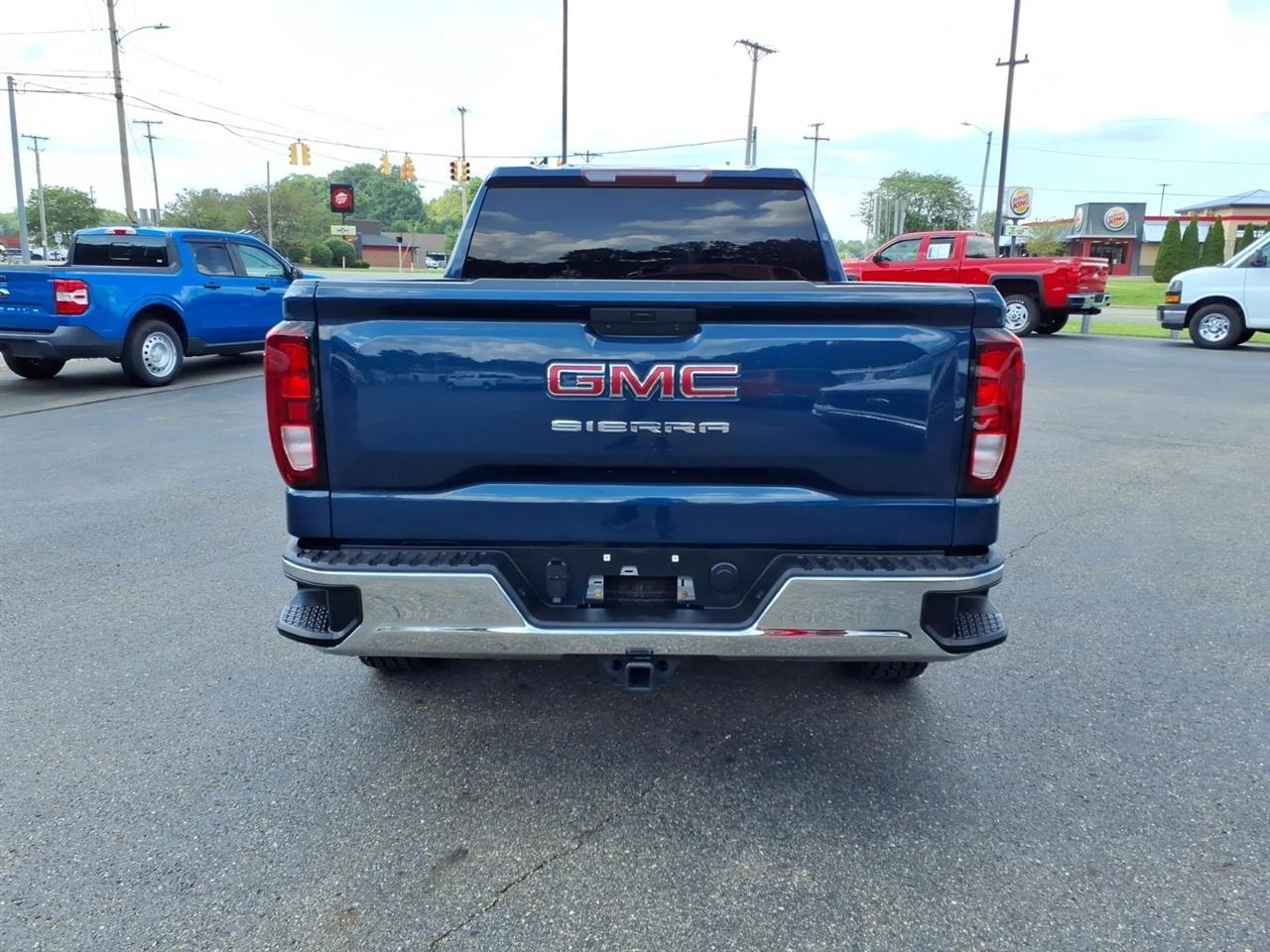 GMC Sierra 1500 4WD Crew Cab 157" 2021