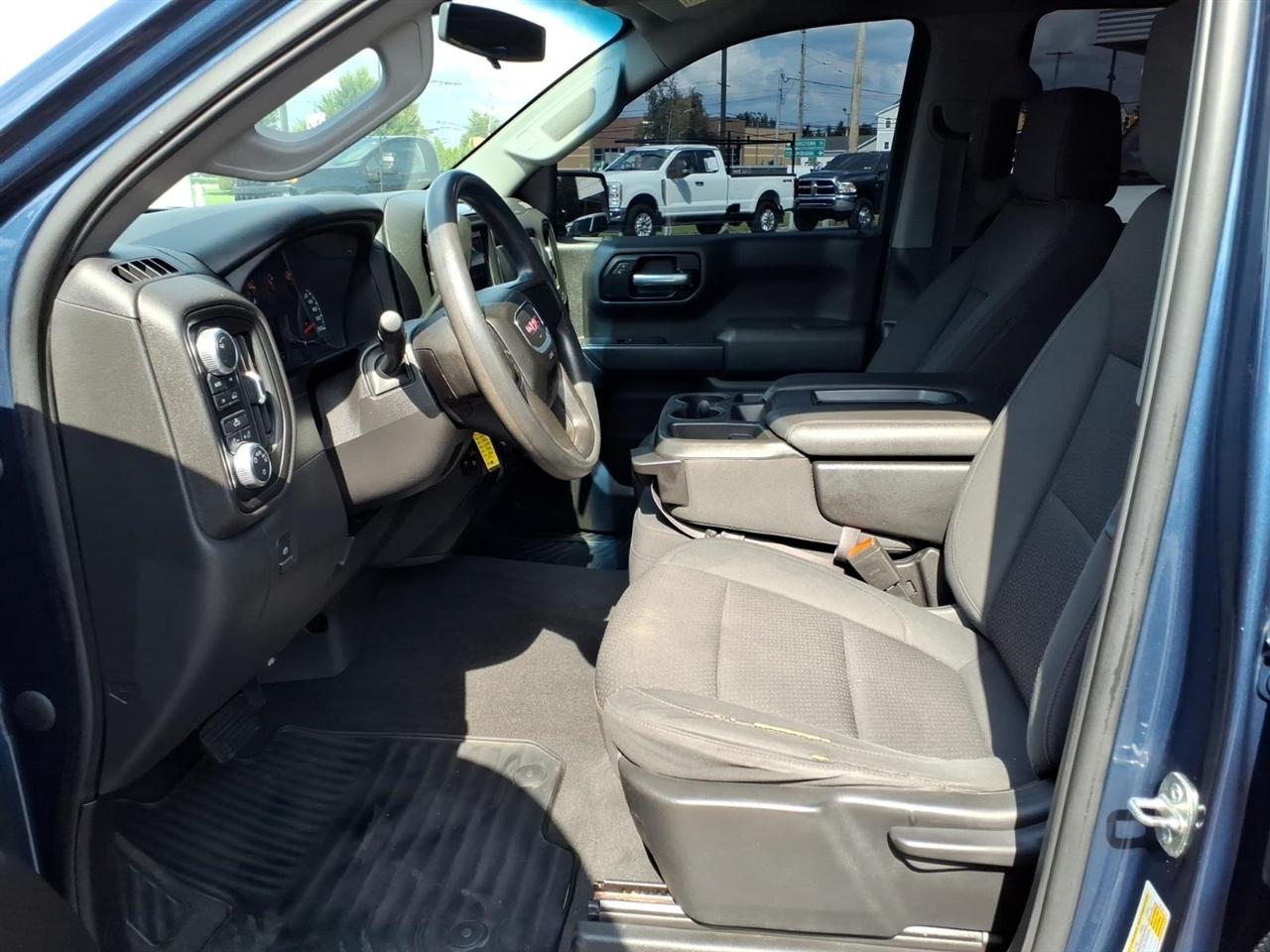 GMC Sierra 1500 4WD Crew Cab 157" 2021