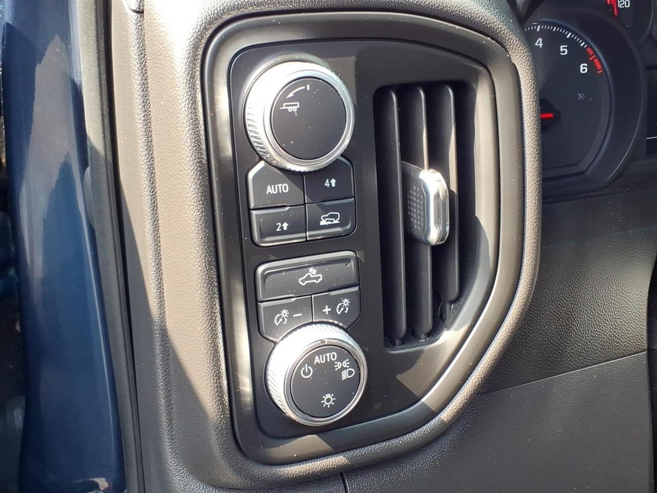 GMC Sierra 1500 4WD Crew Cab 157" 2021