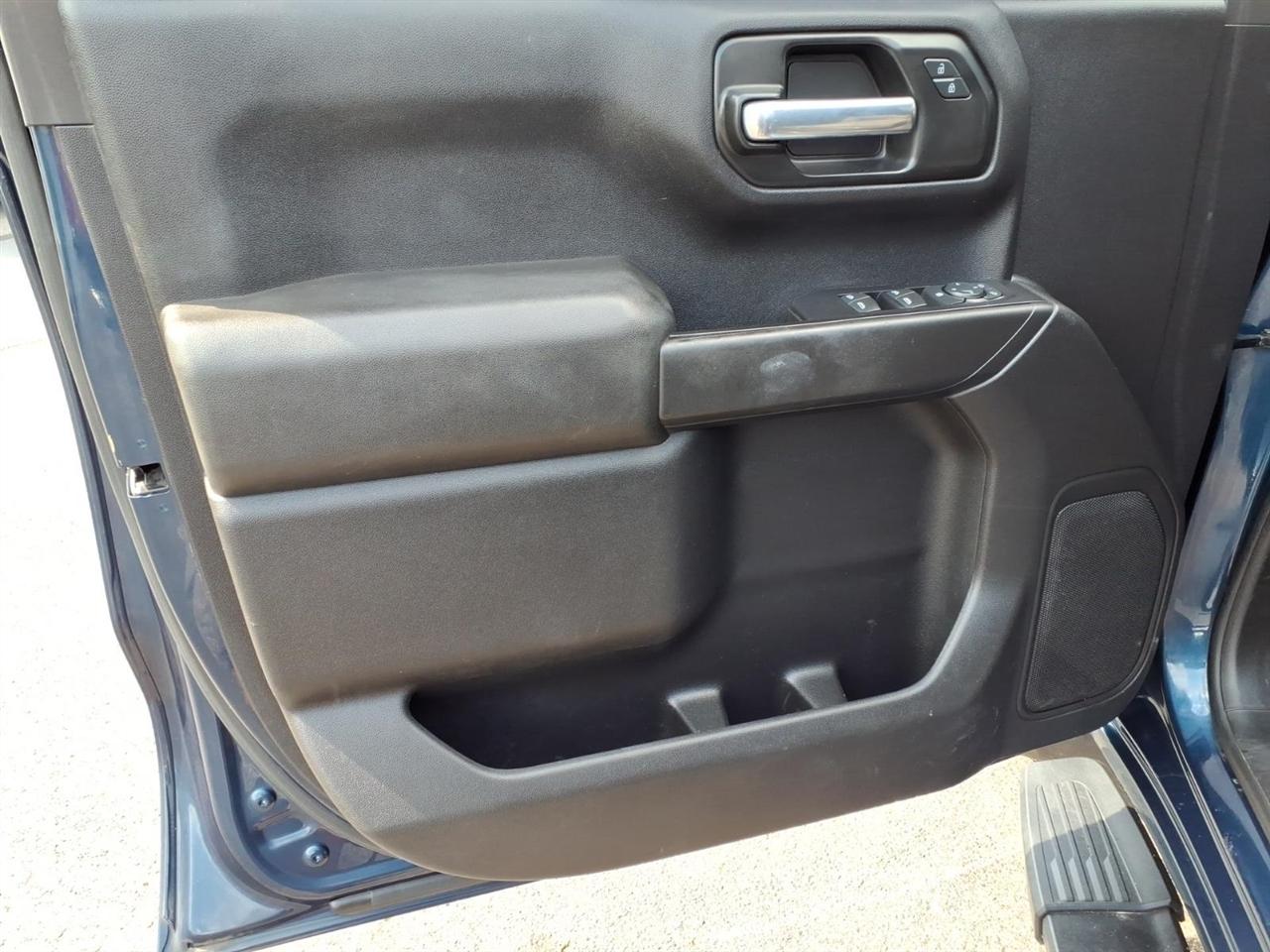 GMC Sierra 1500 4WD Crew Cab 157" 2021