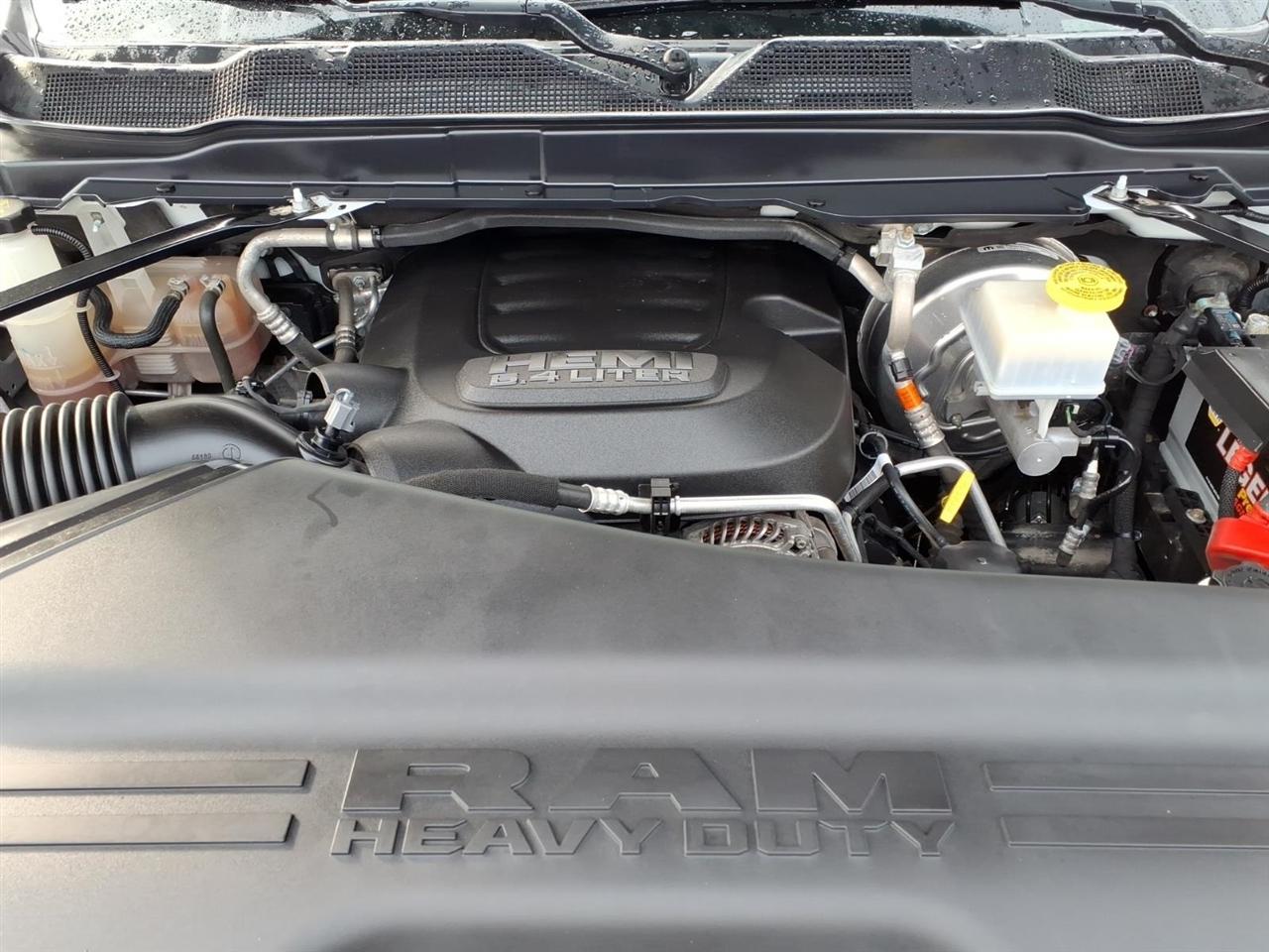 RAM 2500 Tradesman 4x4 Crew Cab 8' Box 2023