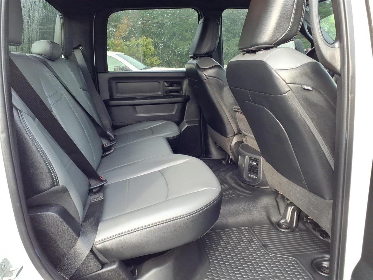 RAM 2500 Tradesman 4x4 Crew Cab 8' Box 2023