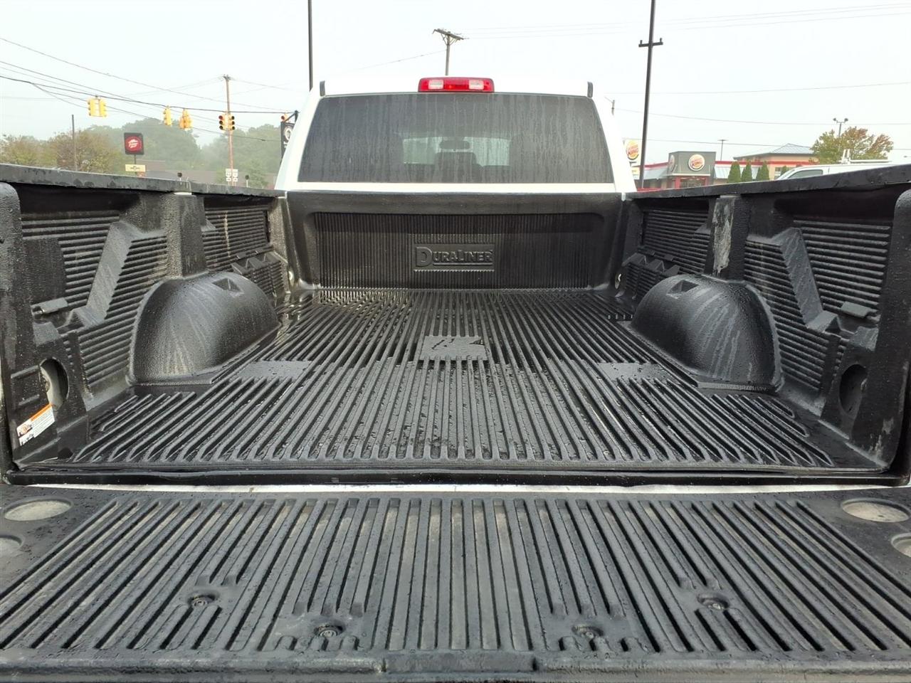 RAM 2500 Tradesman 4x4 Crew Cab 8' Box 2023
