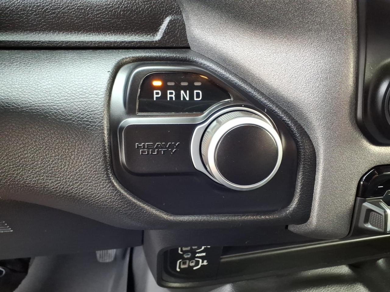 RAM 2500 Tradesman 4x4 Crew Cab 8' Box 2023