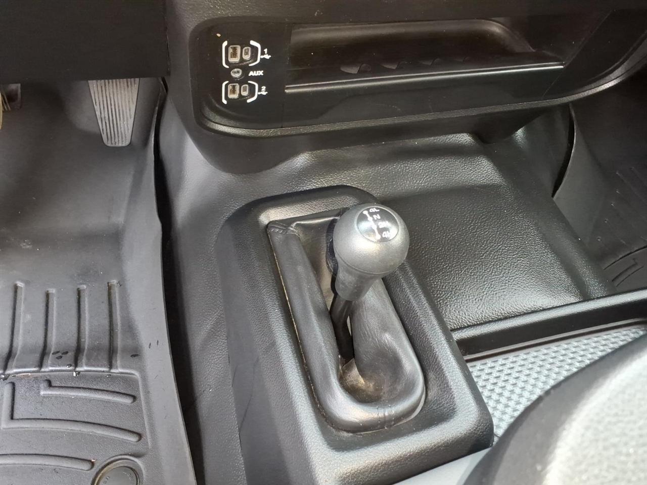RAM 2500 Tradesman 4x4 Crew Cab 8' Box 2023