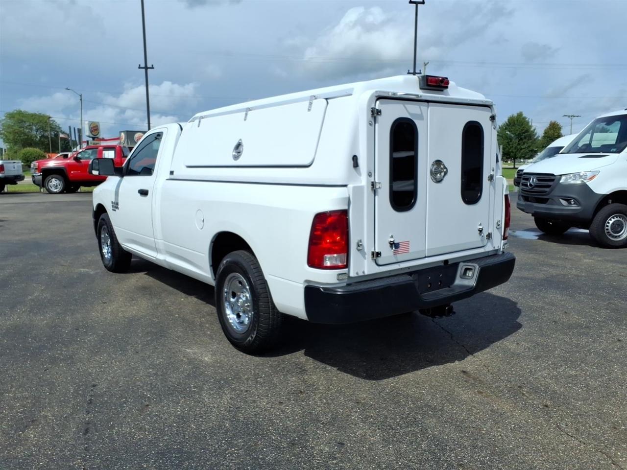 RAM 1500 Classic Tradesman 4x4 Reg Cab 8' Box 2019