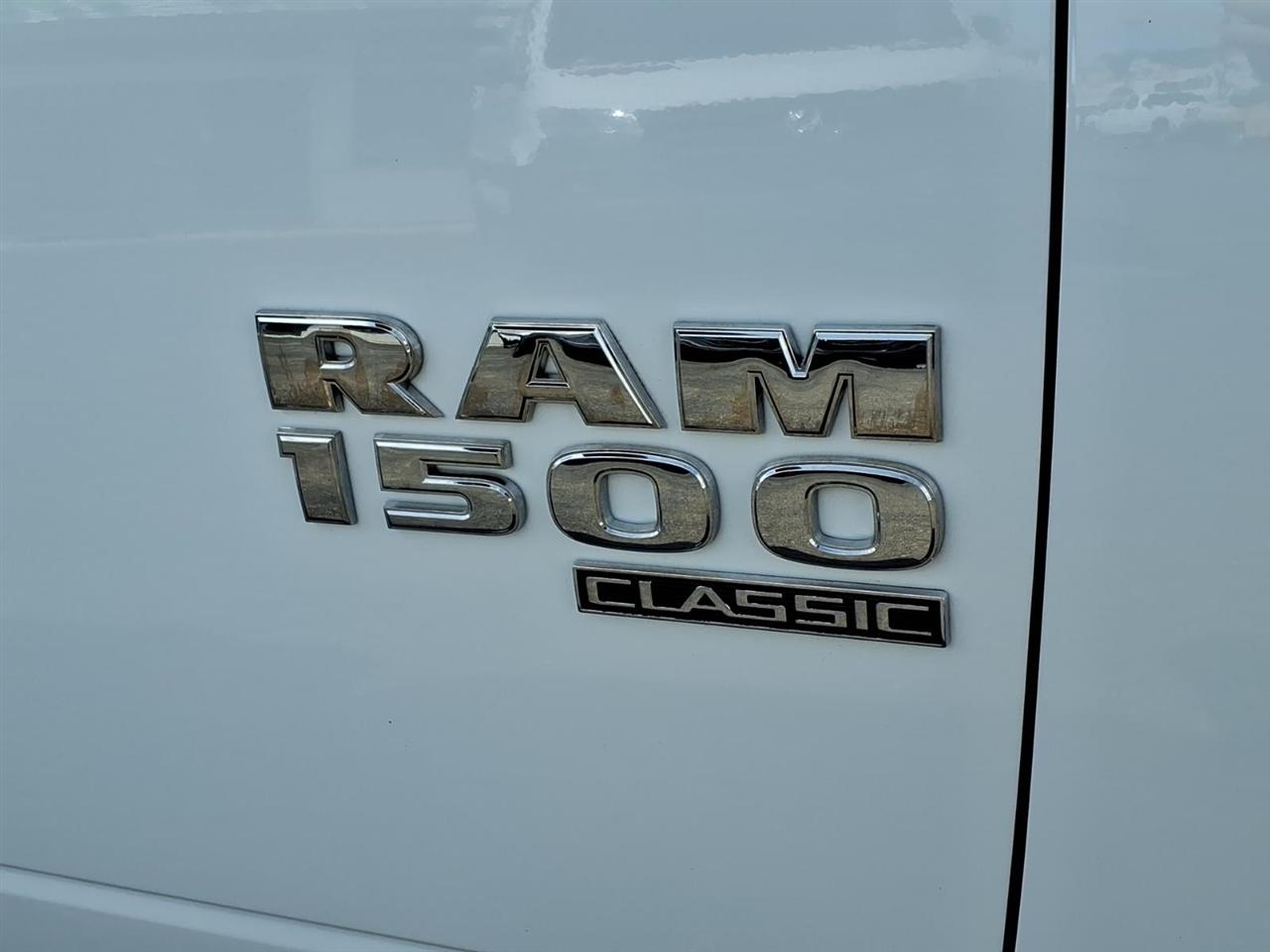 RAM 1500 Classic Tradesman 4x4 Reg Cab 8' Box 2019