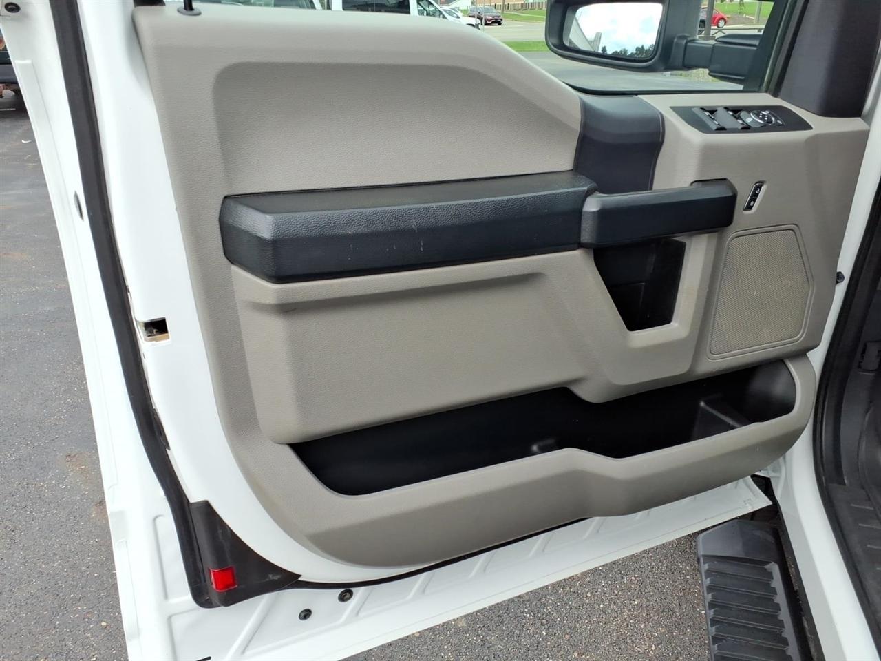 Ford Super Duty F-250 SRW Lariat 4WD SuperCab 8' Box 2022