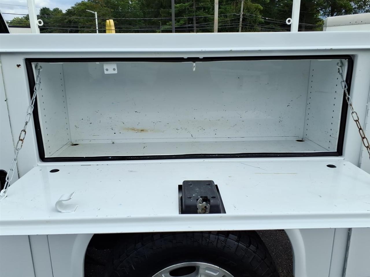 Ford Super Duty F-250 SRW XL 2WD SuperCab 8' Box 2022