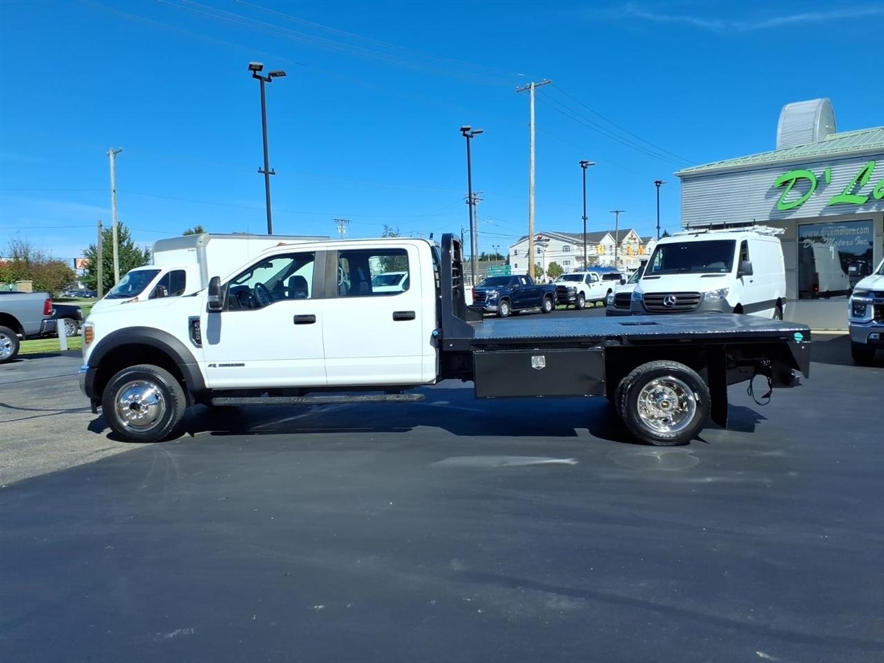 Ford Super Duty F-450 DRW Lariat 4WD Crew Cab 179" WB 60" CA 2019