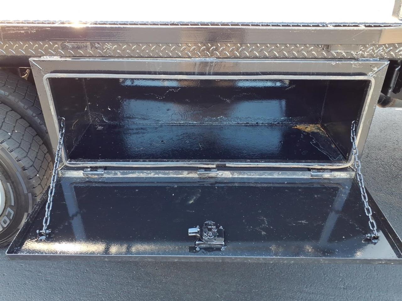 Ford Super Duty F-450 DRW Lariat 4WD Crew Cab 179" WB 60" CA 2019
