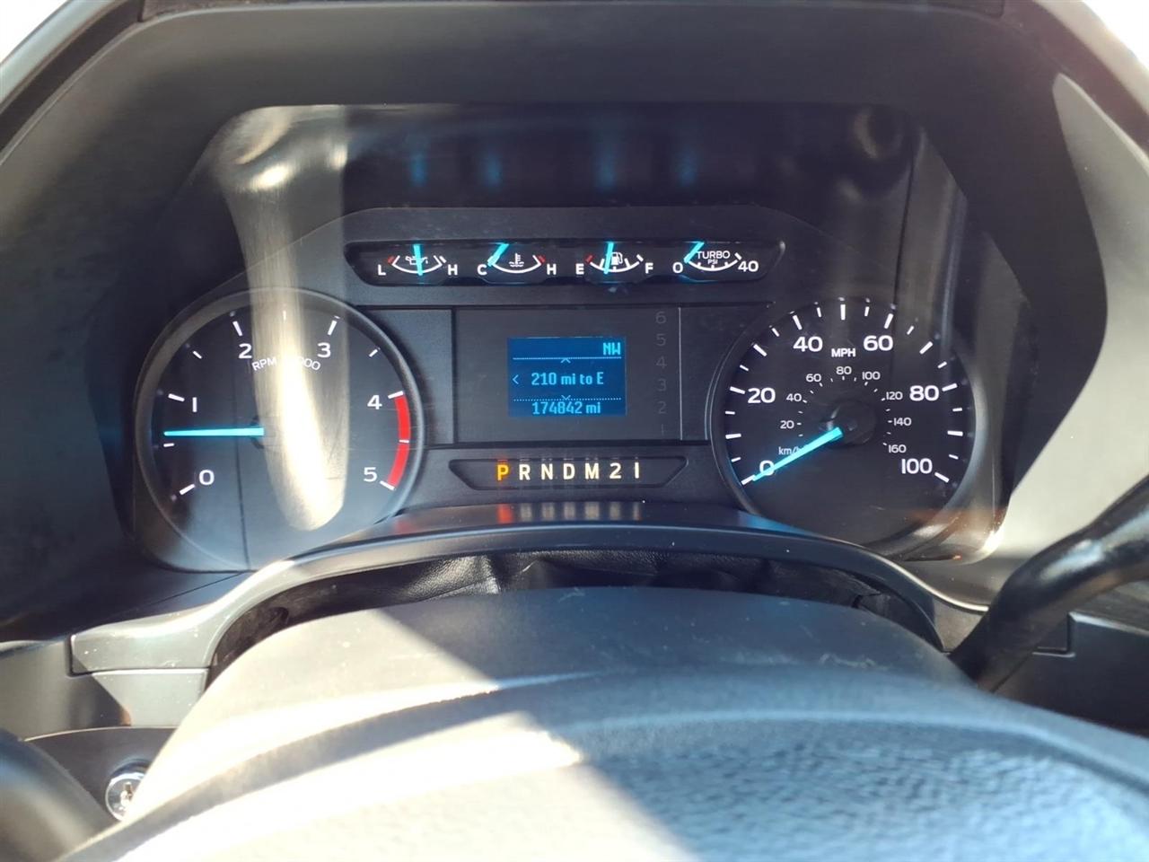 Ford Super Duty F-450 DRW Lariat 4WD Crew Cab 179" WB 60" CA 2019