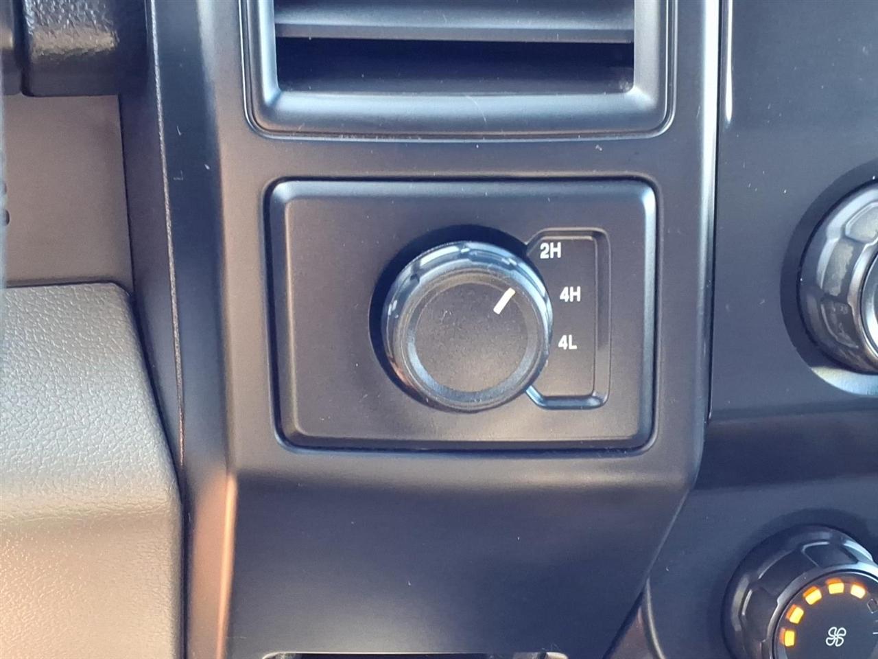 Ford F-150 Lariat 4WD SuperCab 8' Box 2020