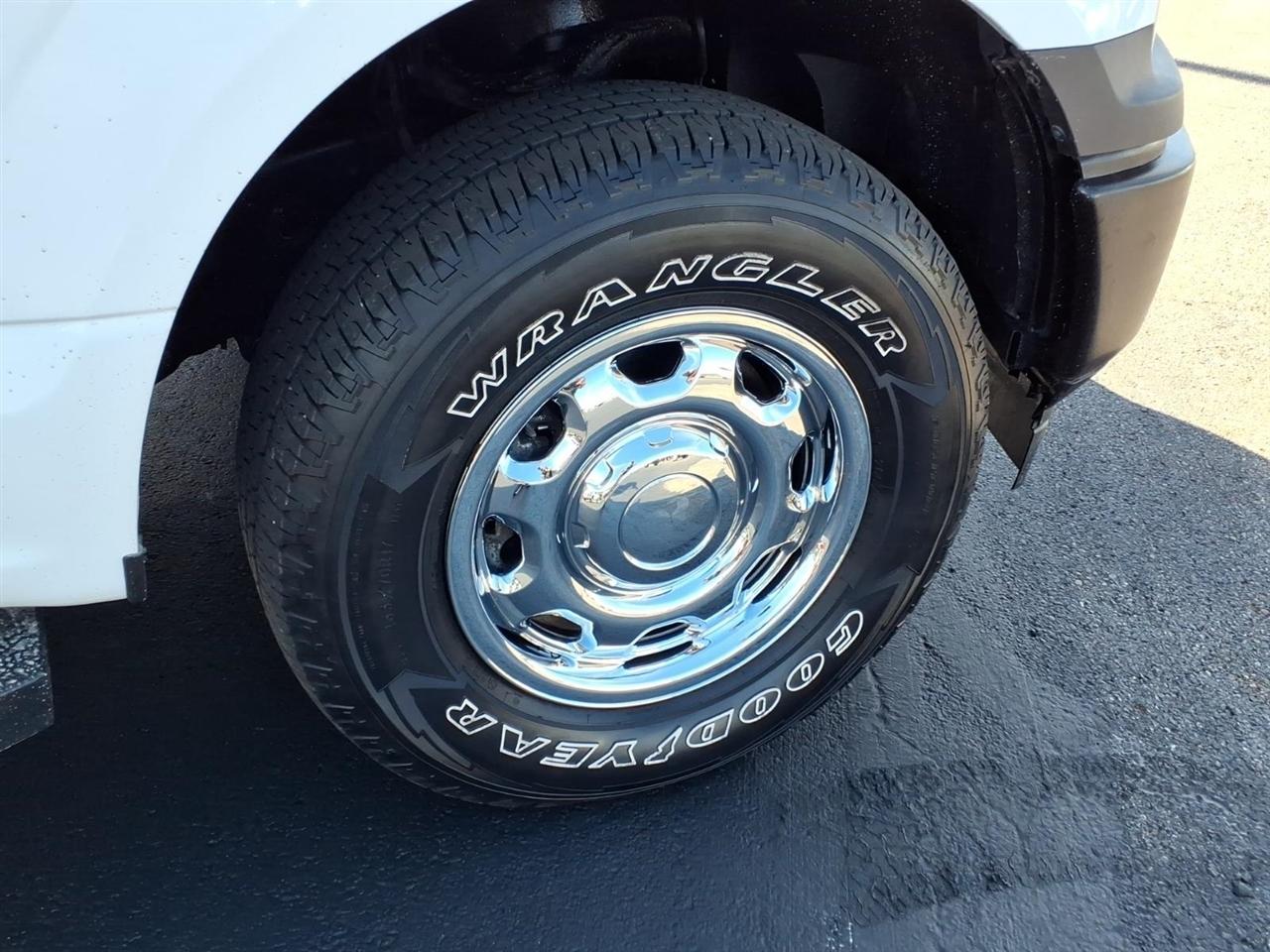 Ford F-150 XL 4WD Reg Cab 8' Box 2020