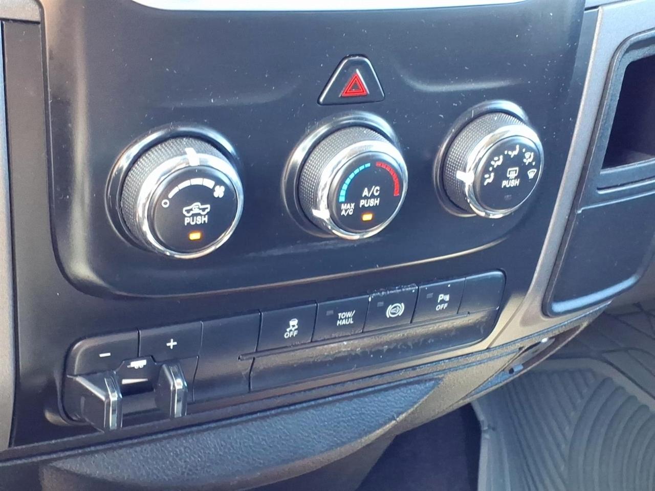 RAM 2500 4WD Crew Cab 169" Tradesman 2014
