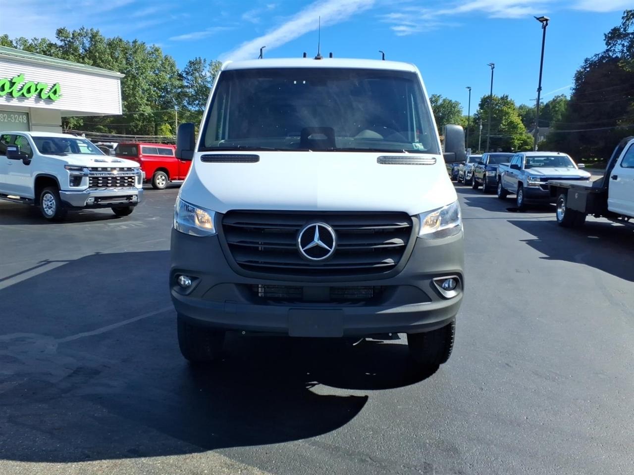 Mercedes-Benz Sprinter Cargo Van 2500 Standard Roof I4 Diesel HO 144" AWD 2025