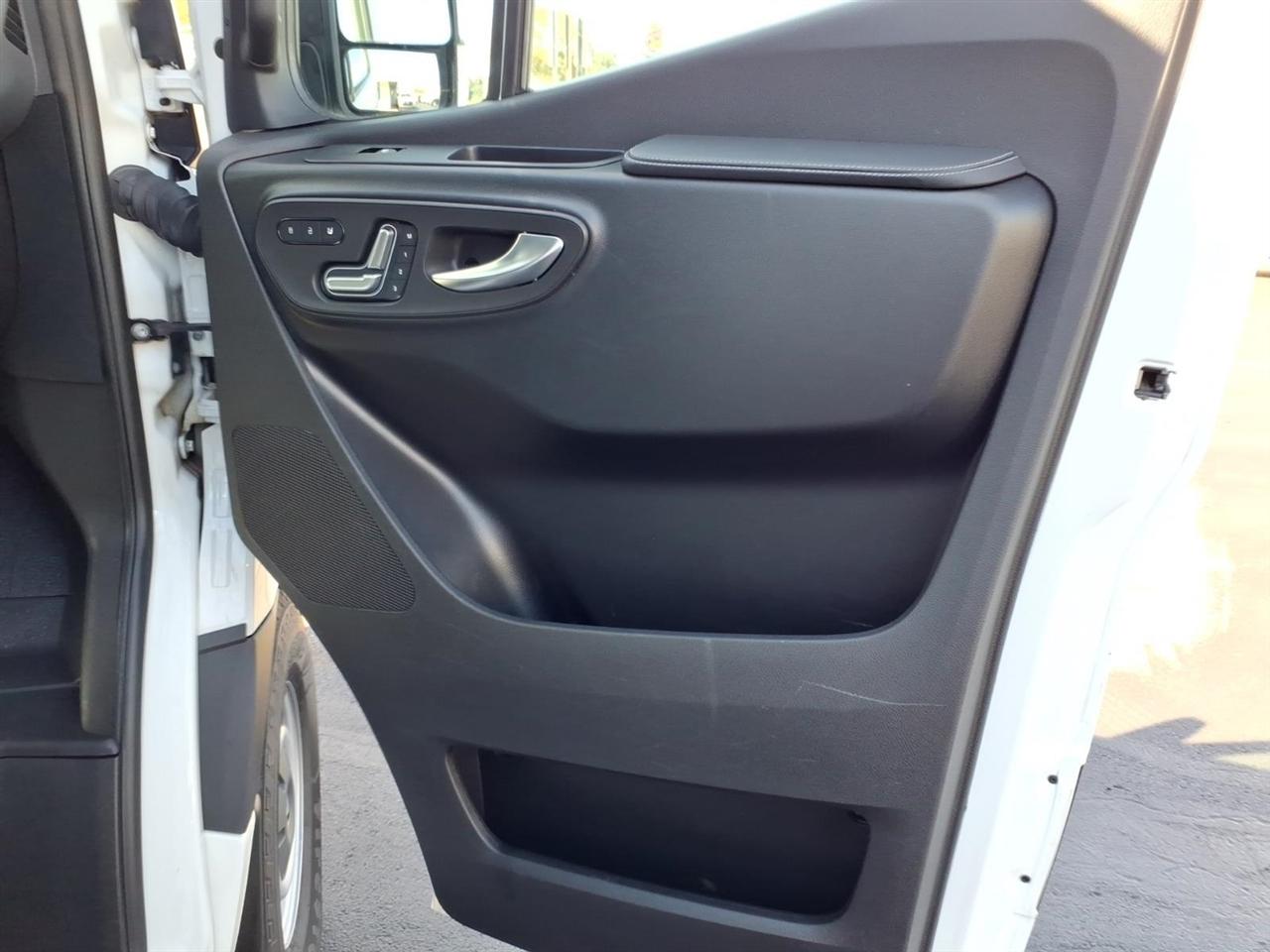 Mercedes-Benz Sprinter Cargo Van 2500 Standard Roof I4 Diesel HO 144" AWD 2025