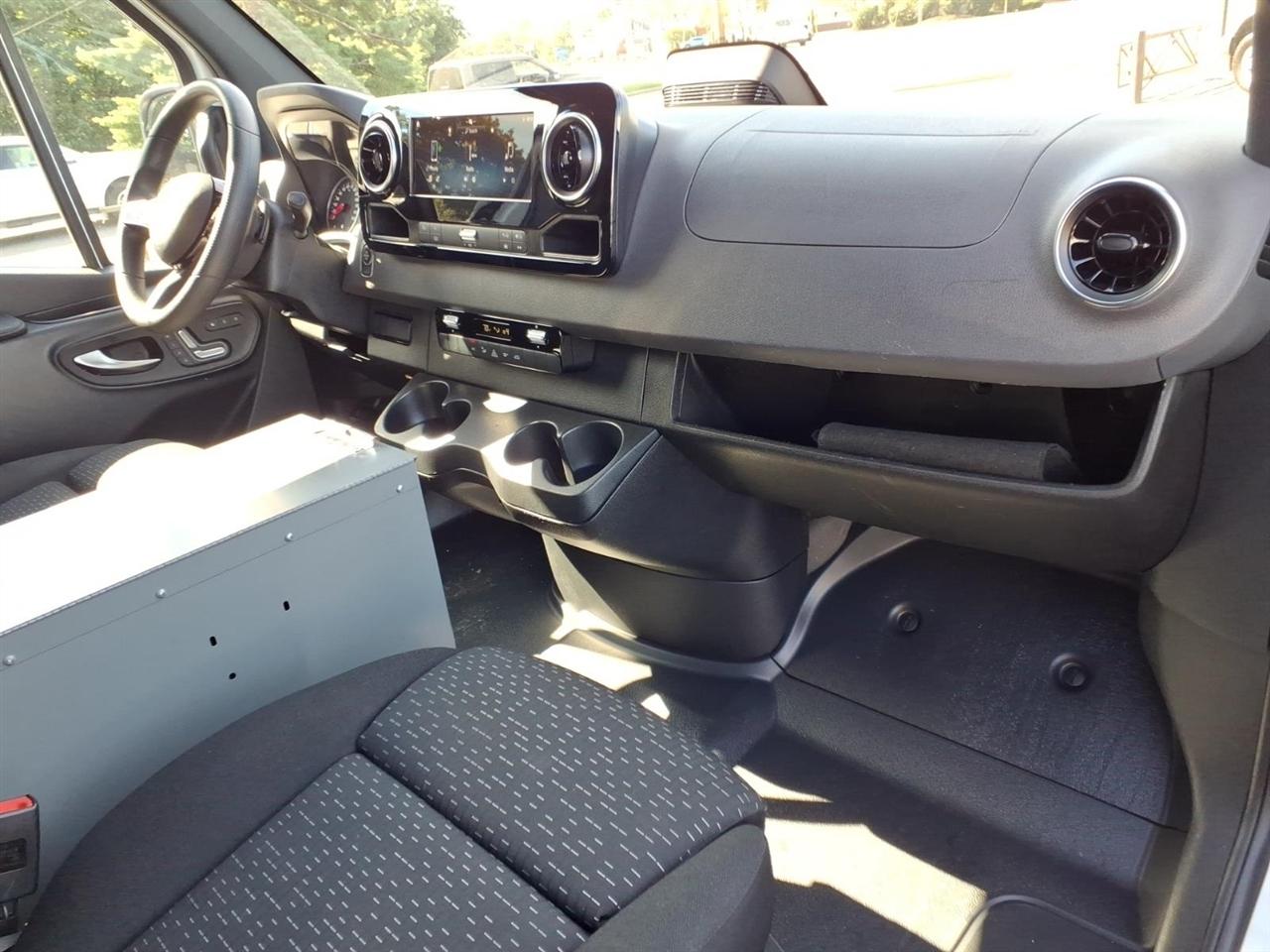 Mercedes-Benz Sprinter Cargo Van 2500 Standard Roof I4 Diesel HO 144" AWD 2025