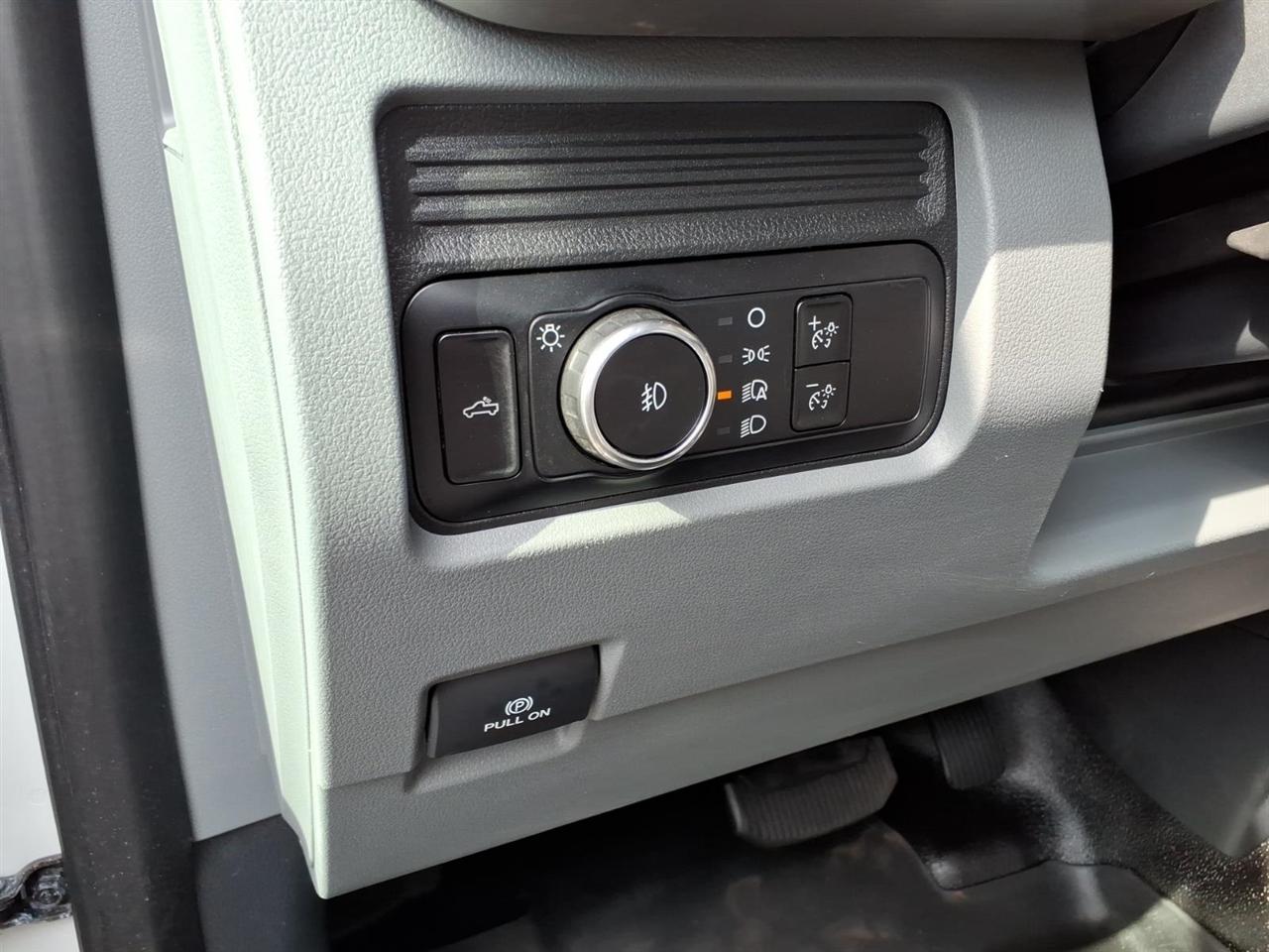Ford Super Duty F-250 SRW XL 4WD SuperCab 8' Box 2023